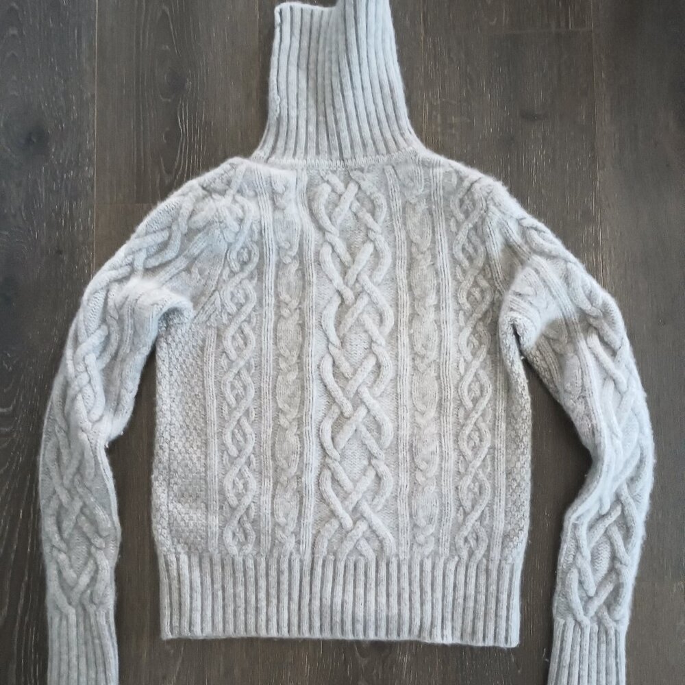 Lands' End 100% Cashmere Cable Turtleneck Sweater,  Light Grey Size M, EUC